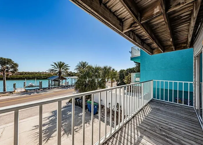 Gulf-front On The Apartment *